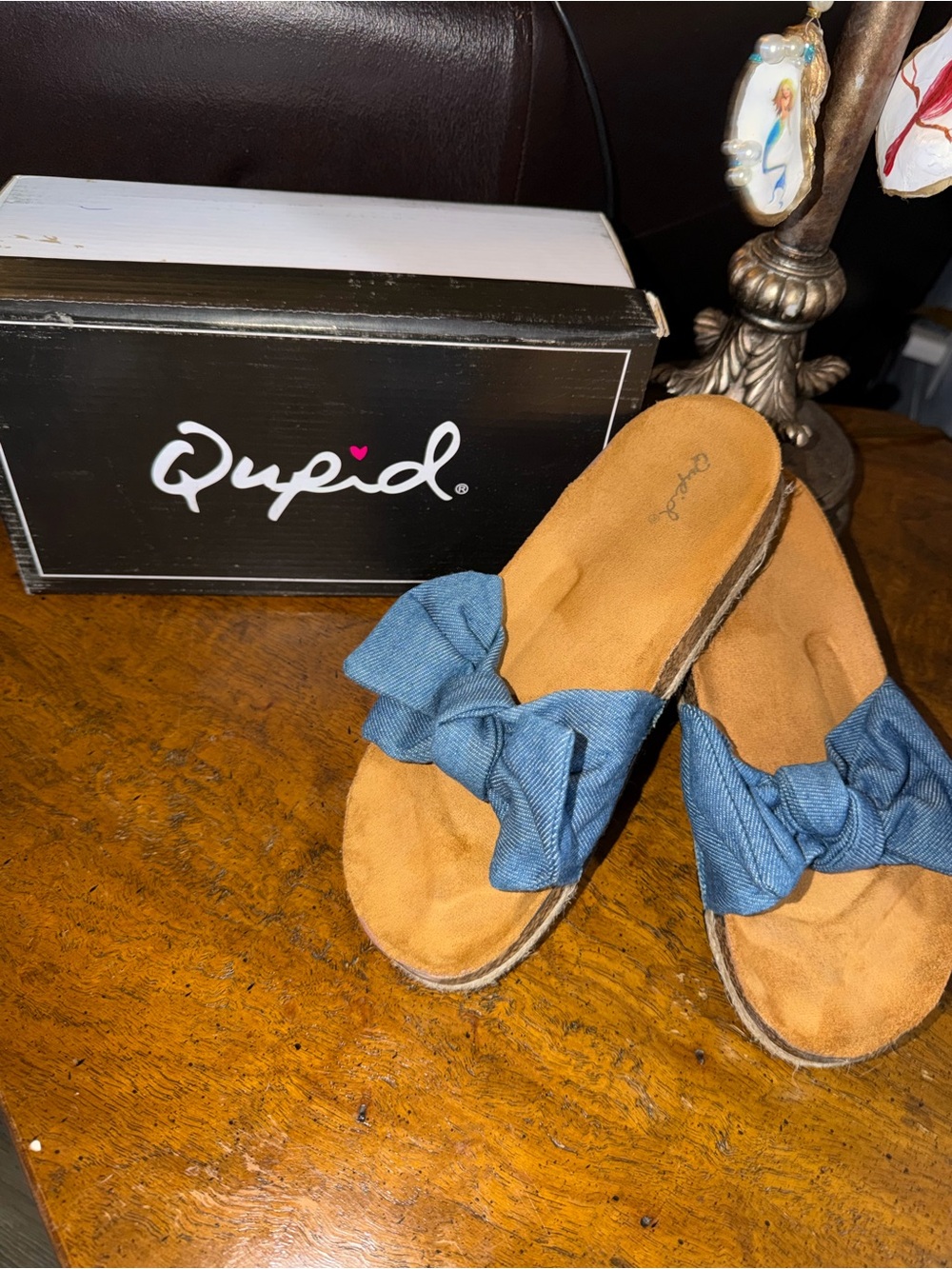 Qupid Denim Bow Slide Mules in Blue Jean size 8